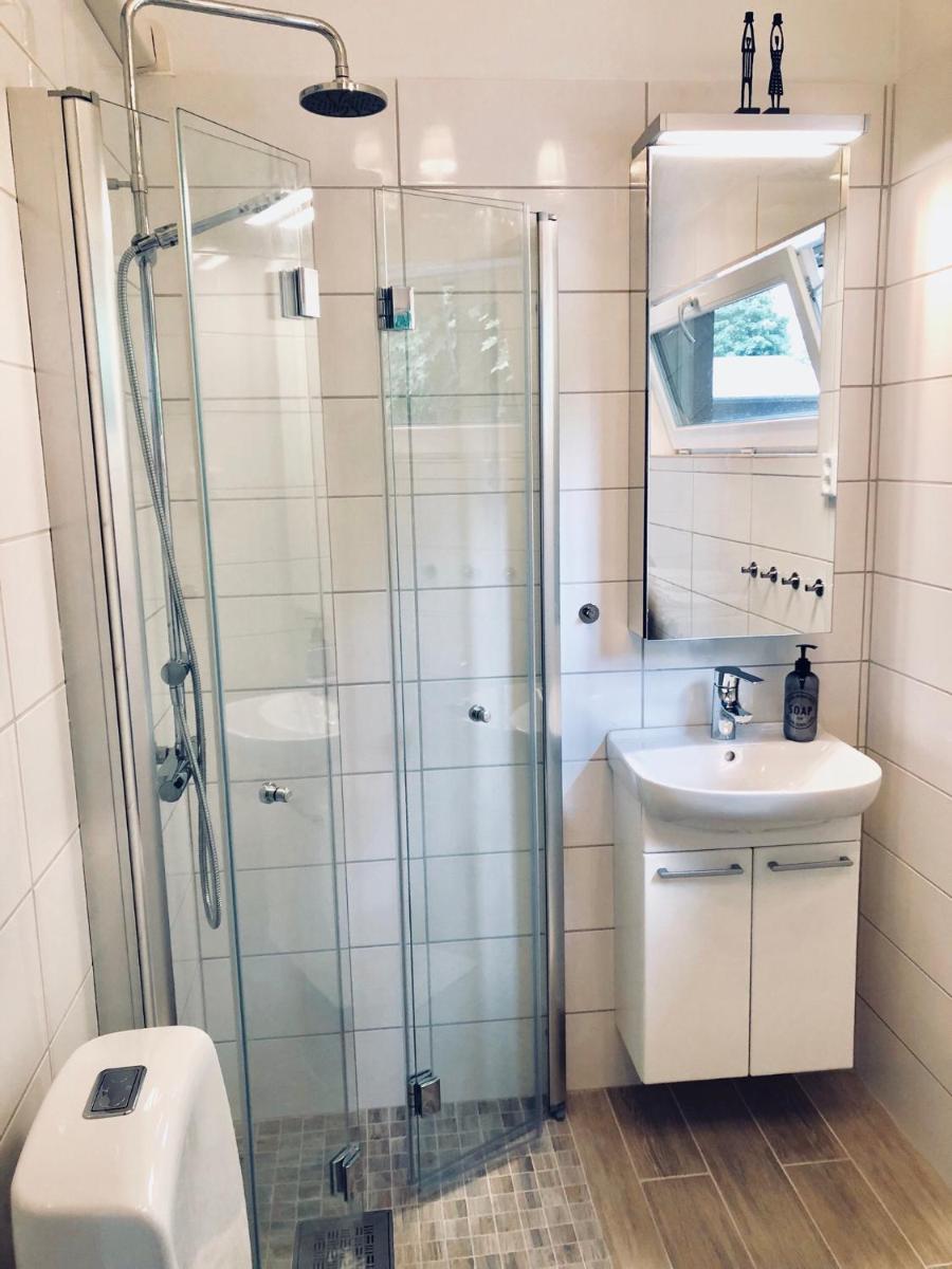 Compact living home, DOWNSIZING PROJECT - Housity