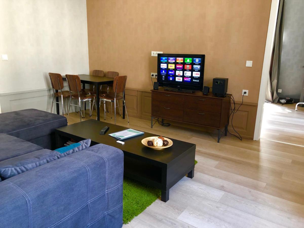 Suitetrails - Urban apartment, in the nightlife area!