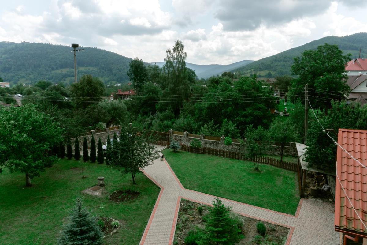 Kryvyi brid - Housity