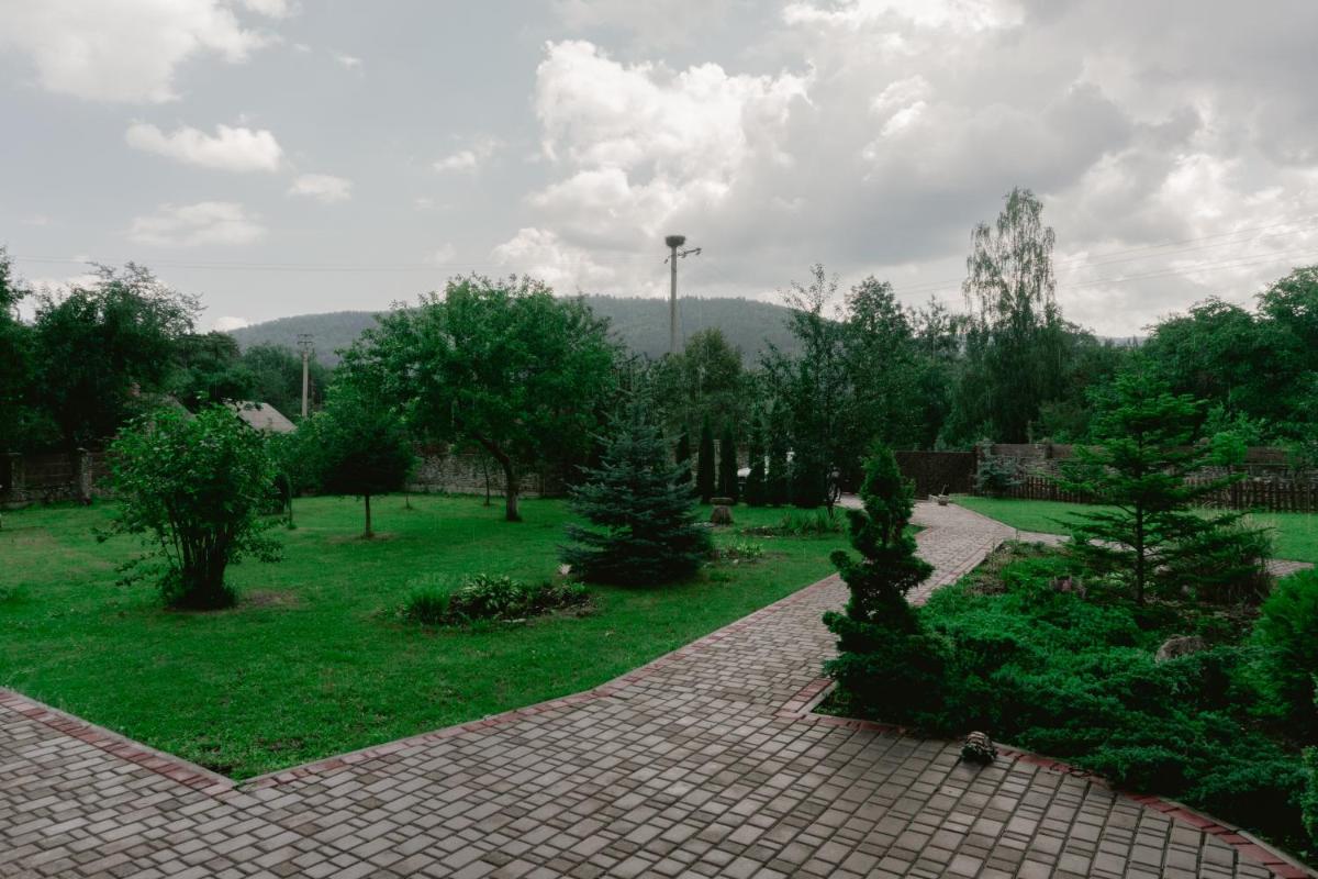 Kryvyi brid - Housity