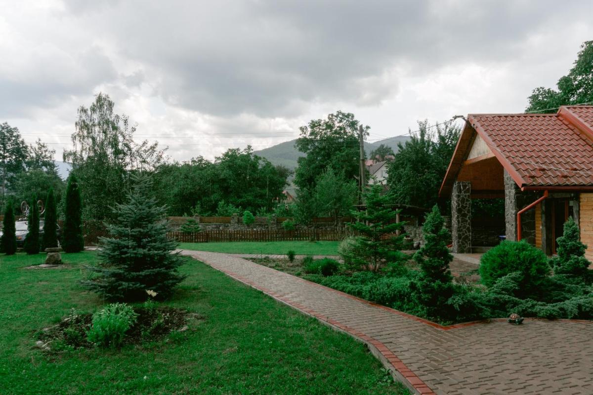 Kryvyi brid - Housity
