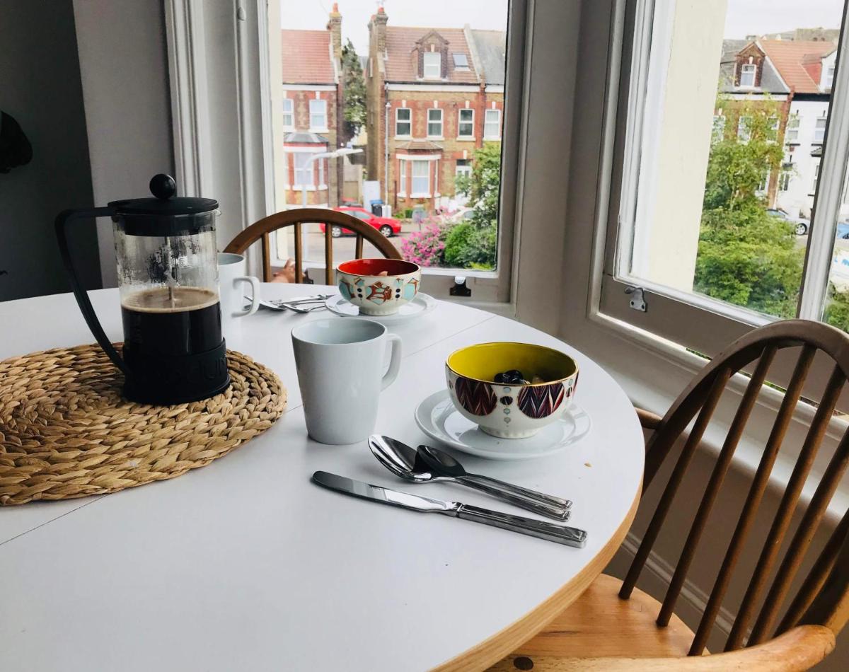 Suitetrails - Margate Holiday Apartment