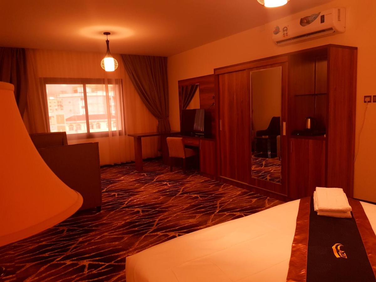 Azd Hotel - Housity