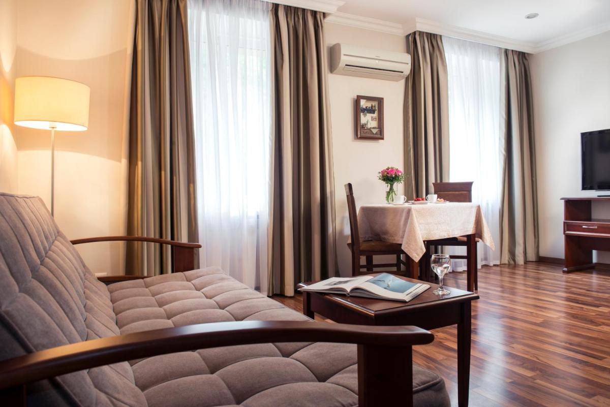 Suitetrails - Flatlux Apartments