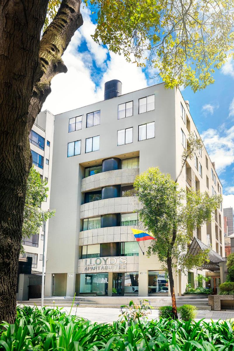 Suitetrails - Lloyds Apartasuites Parque 93