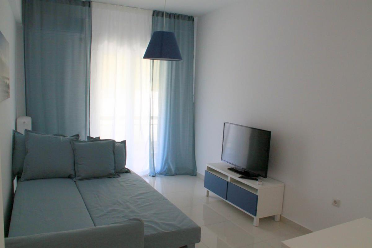 Suitetrails - New Apartment near metro Larissis in the centre of Athens