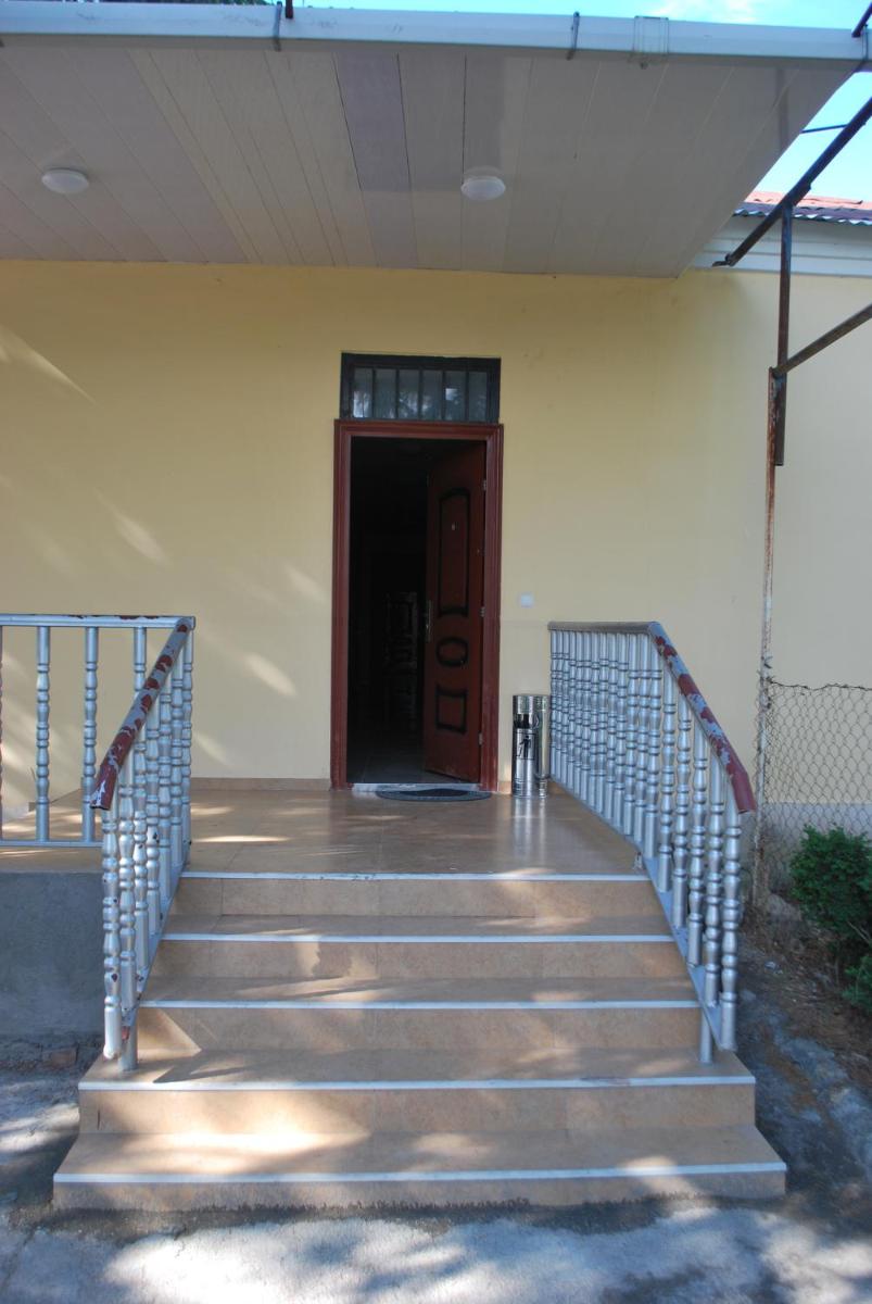 Guest House Dedoplisa - Housity