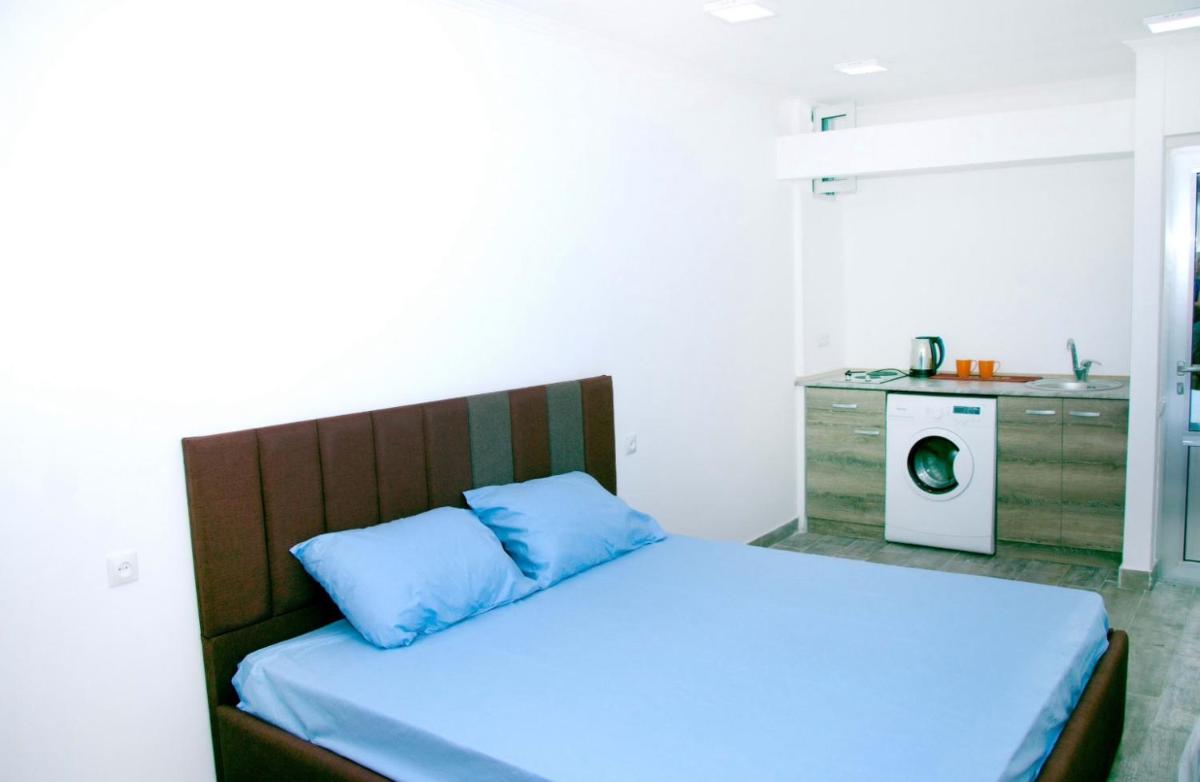 Suitetrails - Apartment on Saryan 24