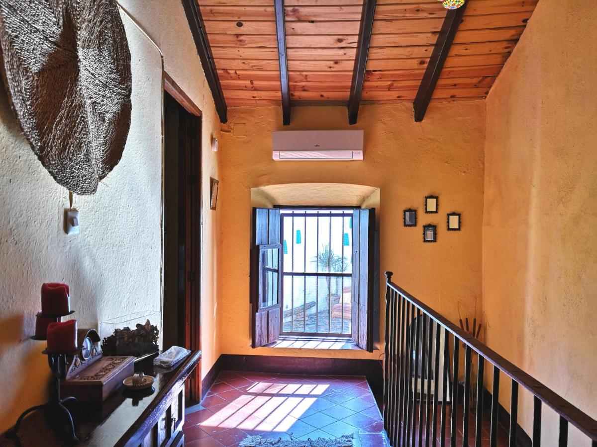 Casa centenaria con encanto - Housity