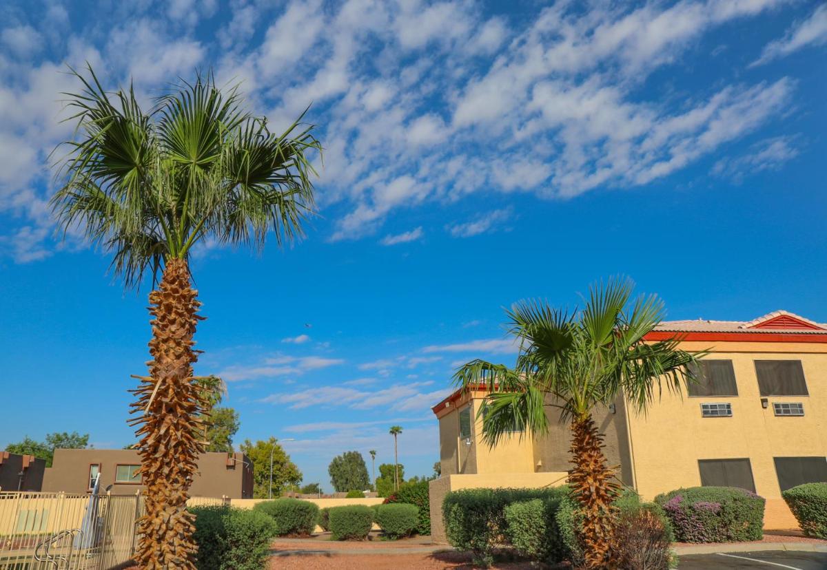 Budget Inn Phoenix - Housity