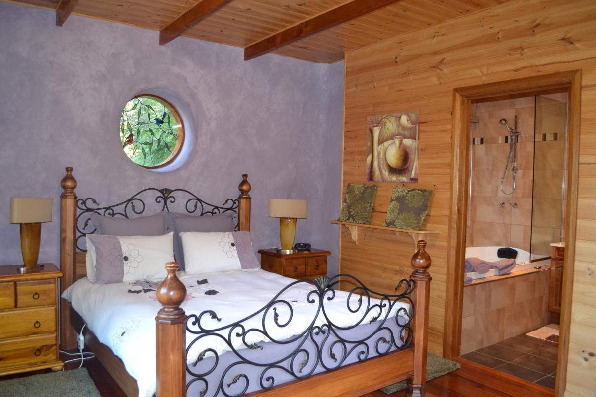 Whispering Spirit Holiday Cottages & Mini Ponies - Housity