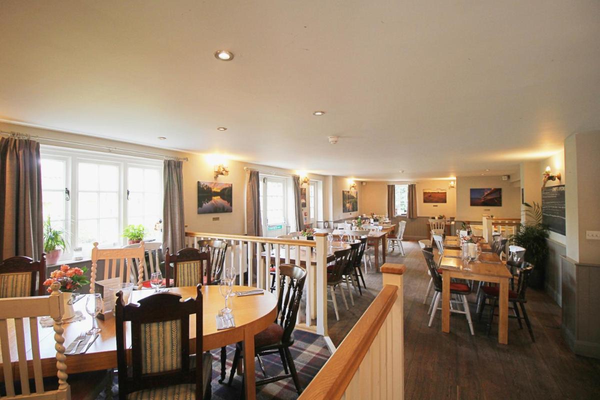 The Globe Inn Alvington - Housity