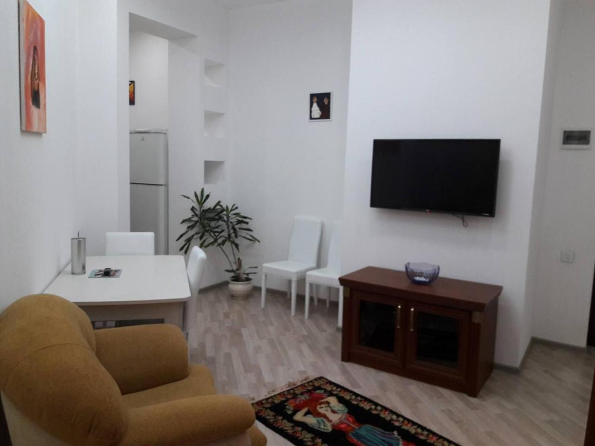Suitetrails - Merry Street Apartment