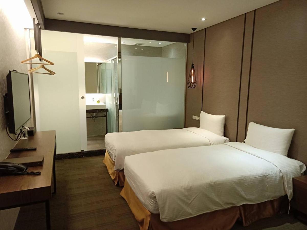 Suitetrails - O2 Hotel Taipei Main Station