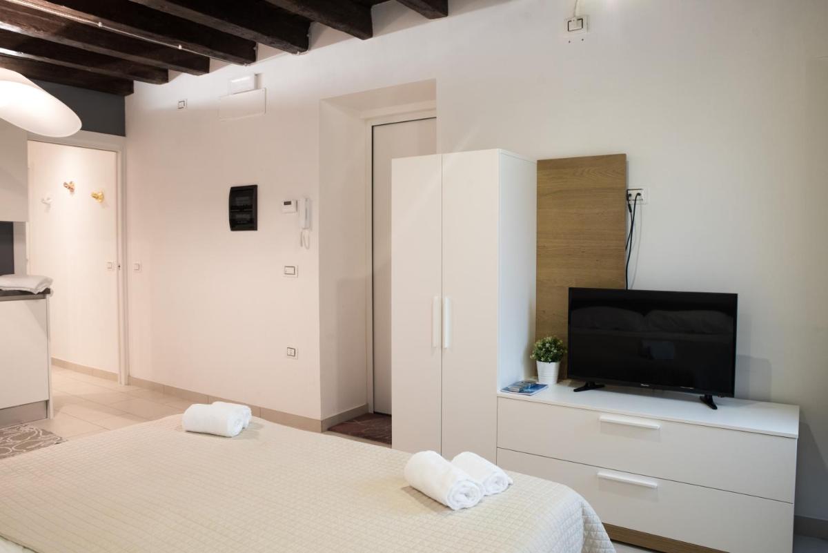 Suitetrails - Venetian Mood private apartment