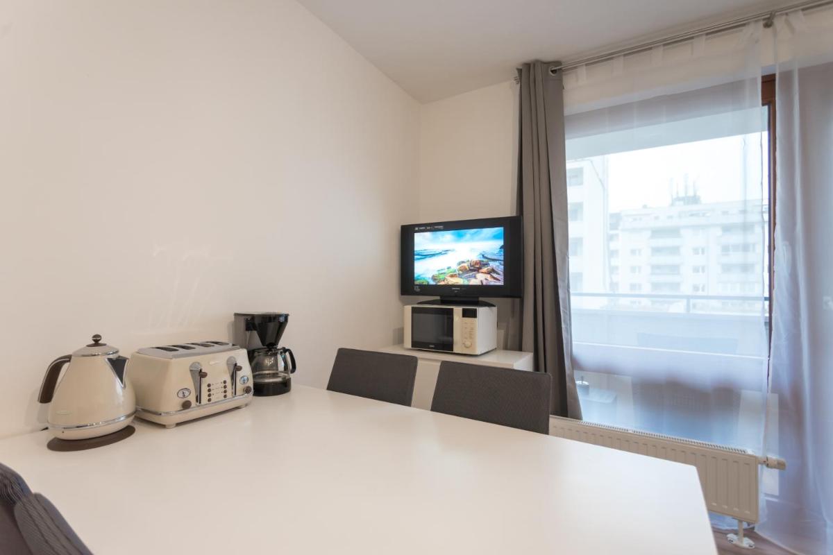 Spacious with balcony - Housity