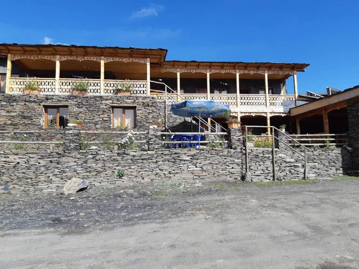 Suitetrails - Guesthouse Lasharai