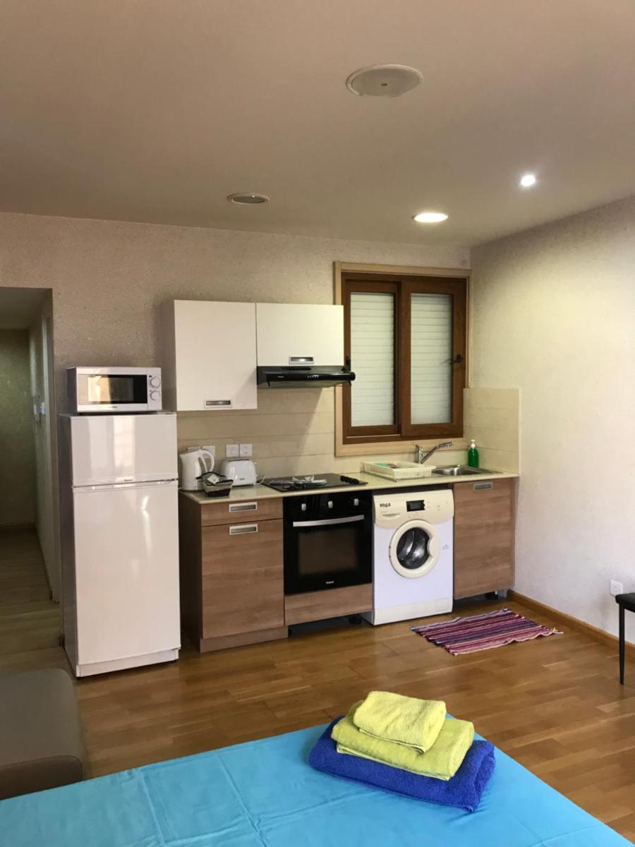 Ithaki Phinikoudes Apartment No. 207 - Housity