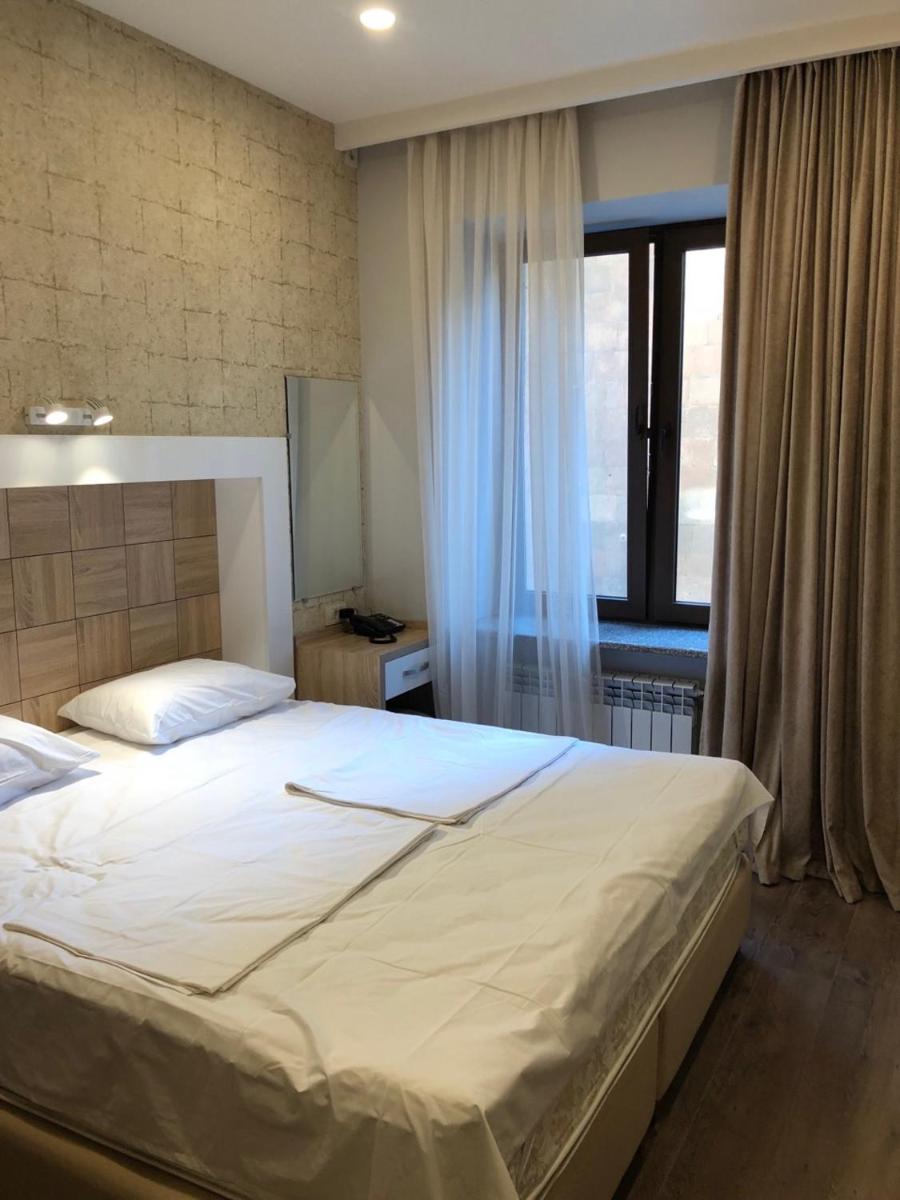 Suitetrails - Apartment on Moskovyan 31