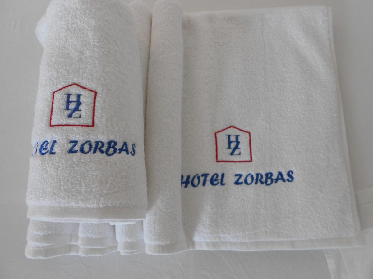 Suitetrails - Zorbas Hotel & Studios