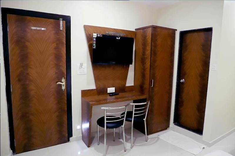 Hotel Golden Hayyath Inn - Housity