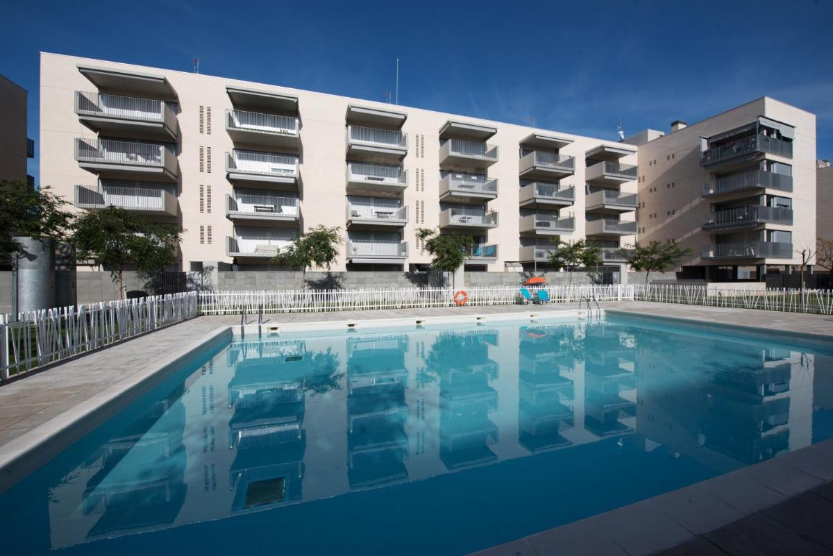 LOVELY NEW APARTMENT 5 Min WALK TRAIN STATION 7 Min TO CALAFELL BEACH - Housity