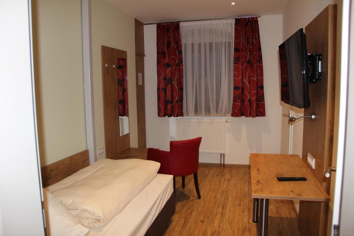 Gasthof Zur Post - Housity