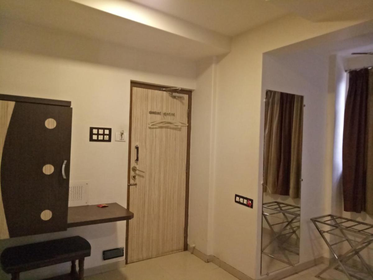 Suitetrails - Hotel Navi Mumbai