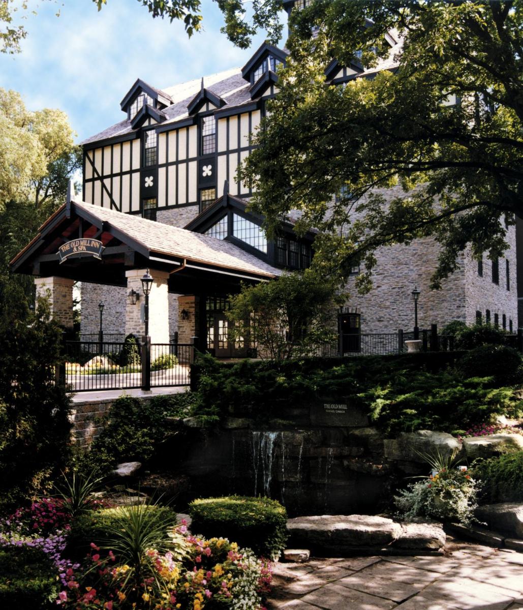 Old Mill Toronto Hotel - Housity