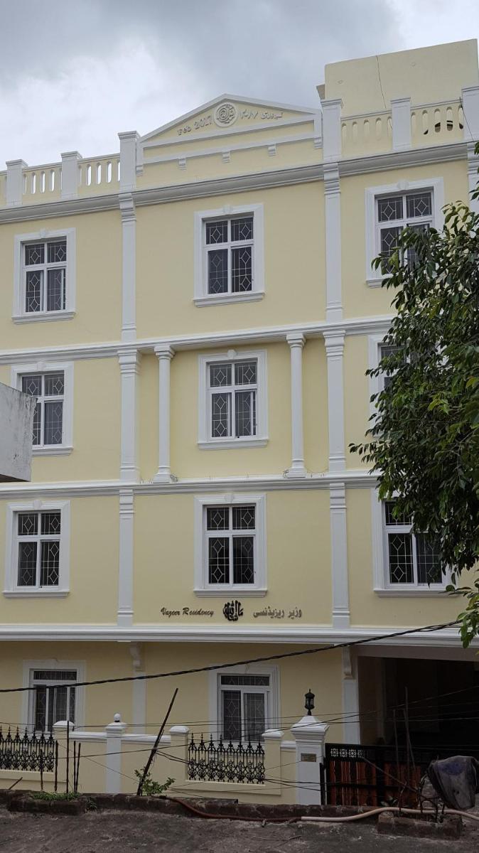 Vazeer Residency Apt 4, 3BHK Fully Furnished - Housity