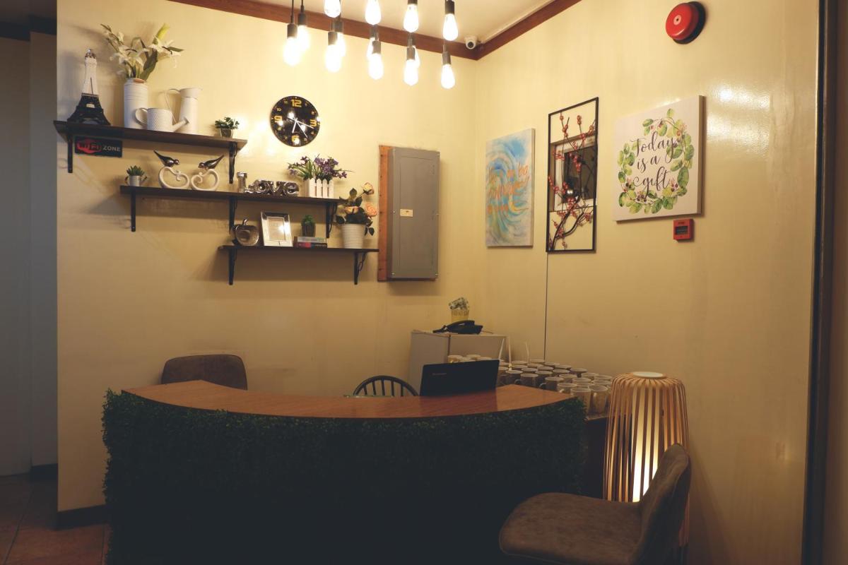 Suitetrails - Connecting Flight Mactan Cebu Hostel