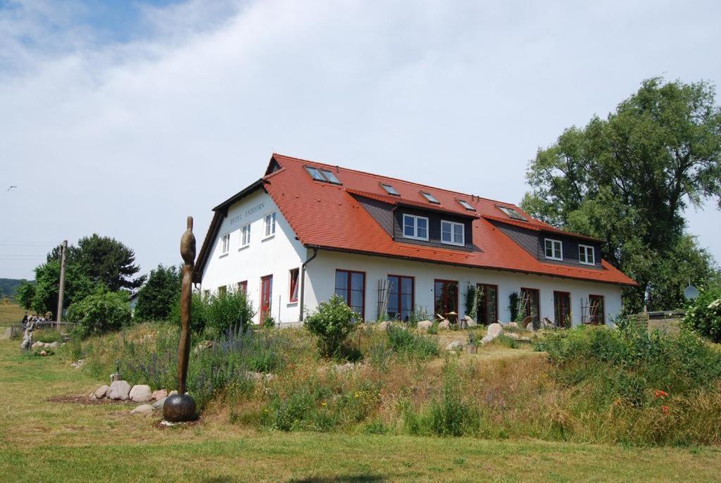 Hotel Enddorn Hiddensee - Housity