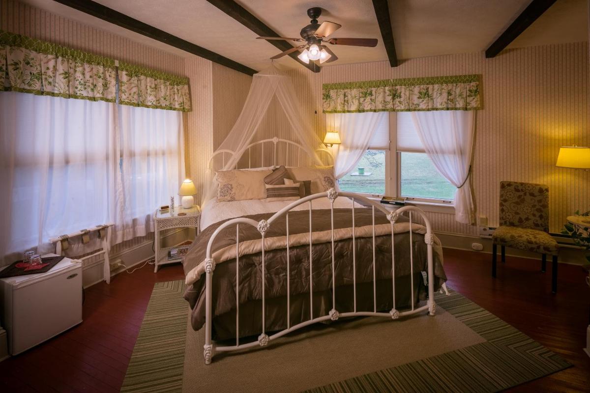 Taylor House Inn - Housity