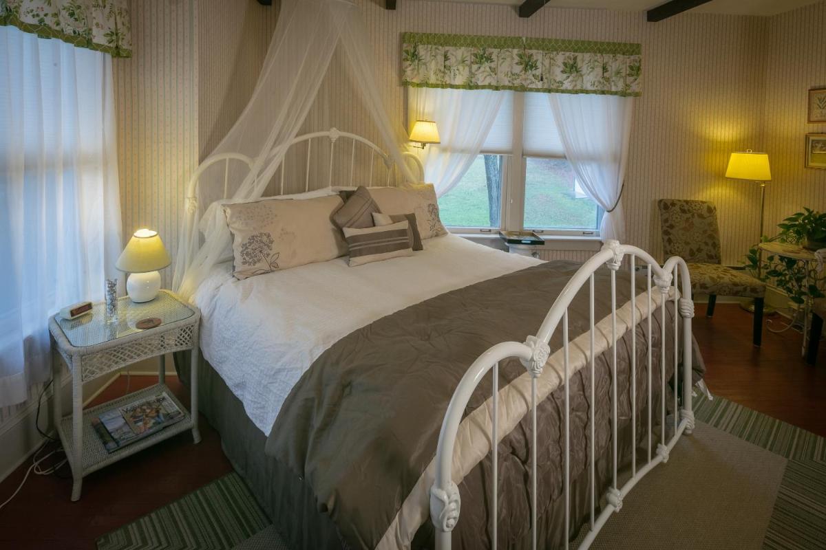 Taylor House Inn - Housity