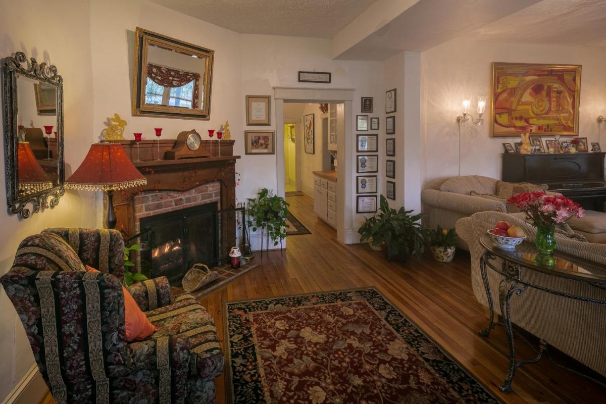 Taylor House Inn - Housity