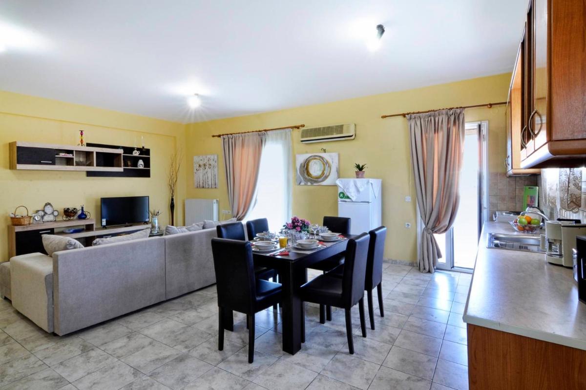 Vasos Apartment Agios Athanasios Corfu - Housity
