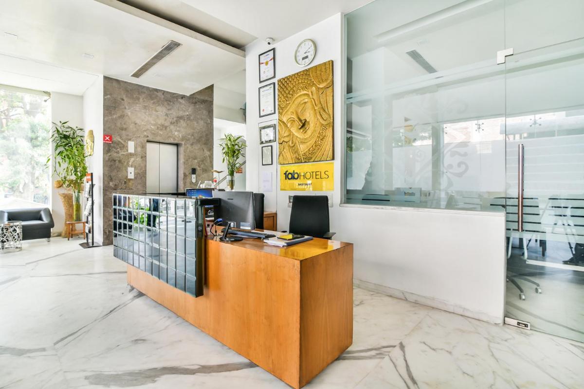 Suitetrails - FabHotel Prime Sage