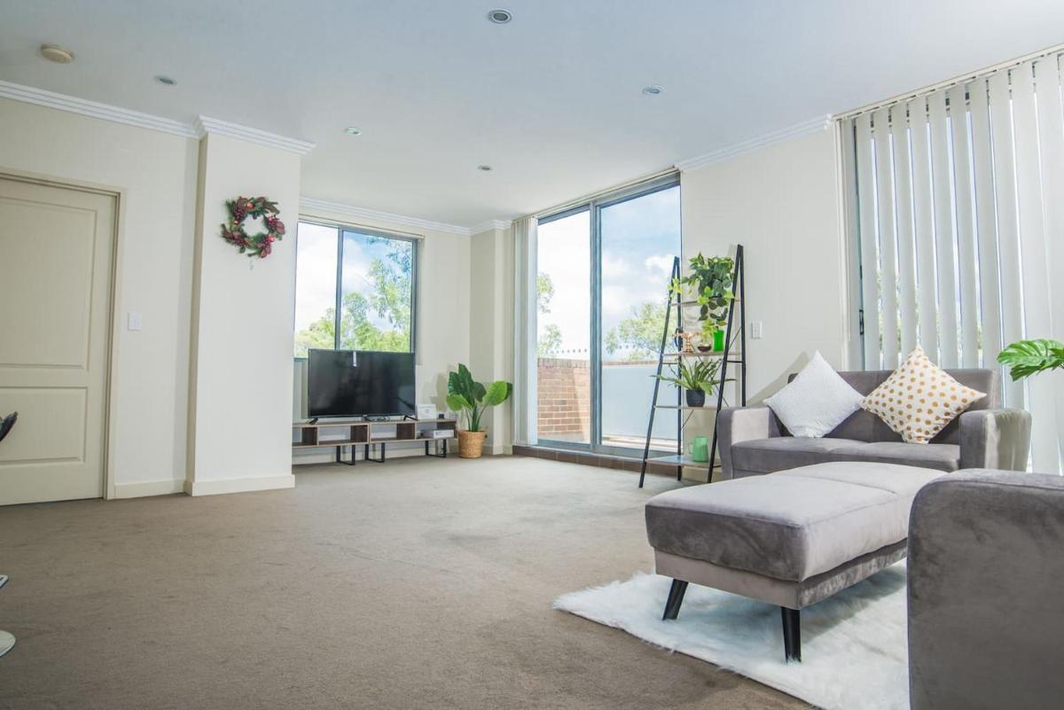 Designed Home of Ultimate Convenience In Gordon - Housity