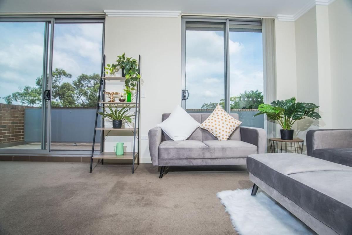 Designed Home of Ultimate Convenience In Gordon - Housity