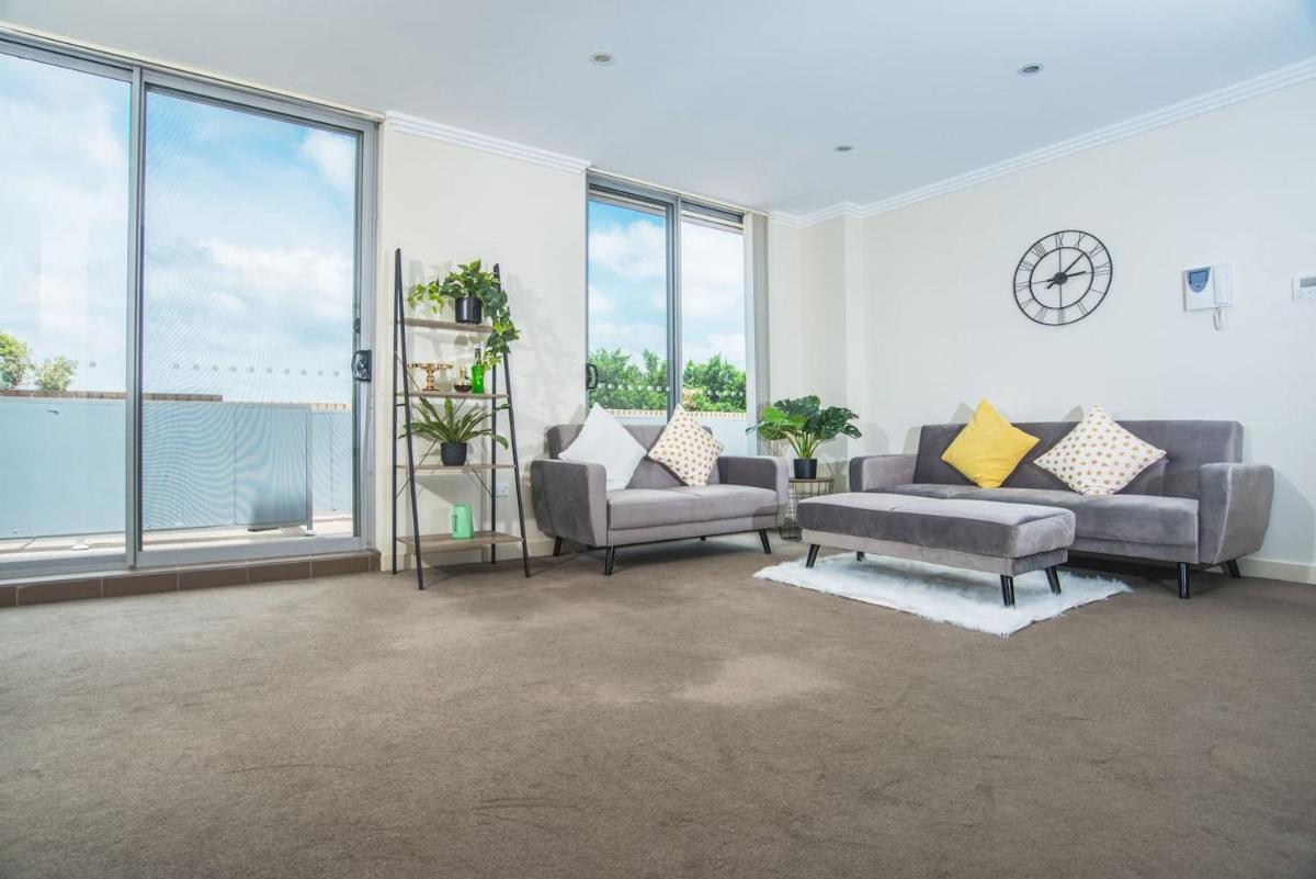 Designed Home of Ultimate Convenience In Gordon - Housity