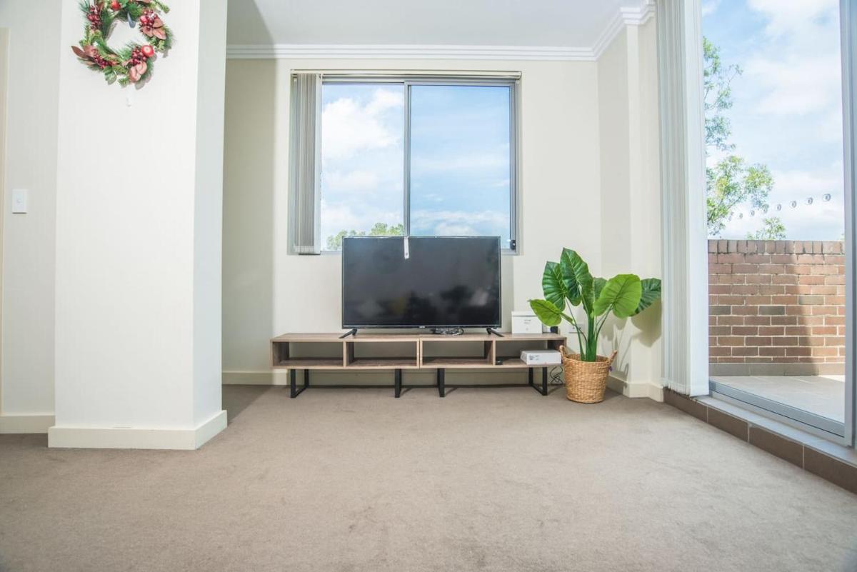 Designed Home of Ultimate Convenience In Gordon - Housity
