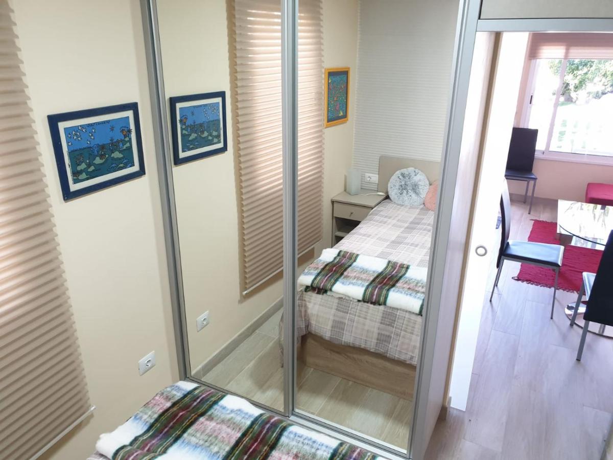 Cosy Well Located Apartment with swimming pool Tenerife - Housity