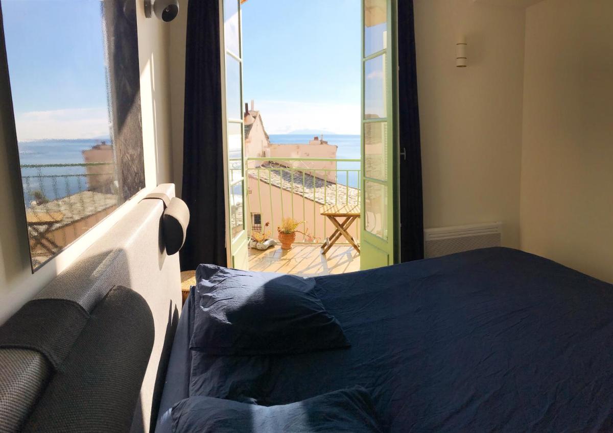 Suitetrails - La CASA VISTA MARE au cœur de la citadelle