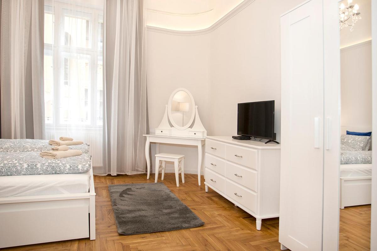 Amanda Astoria Apartment - Housity