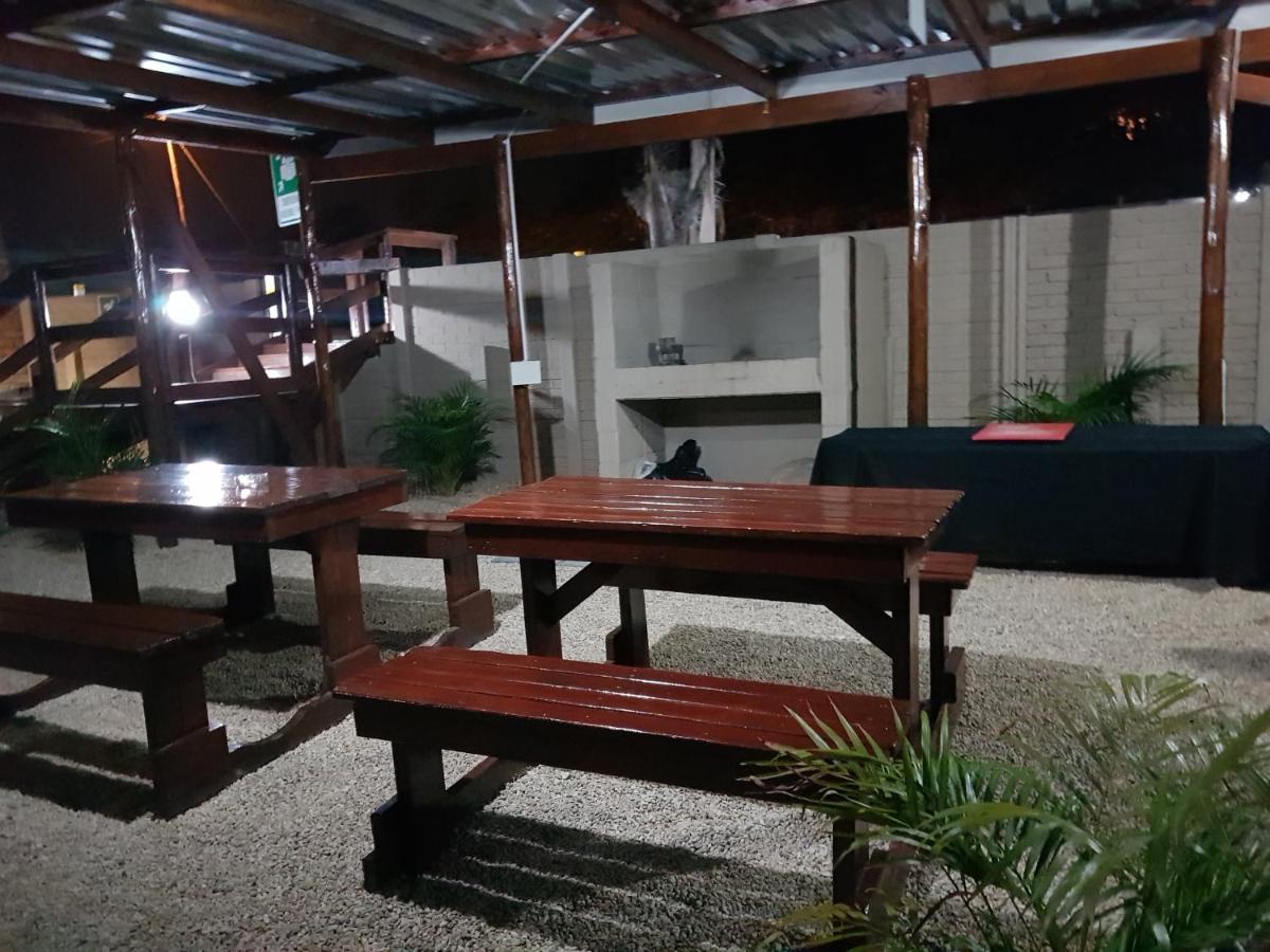Suitetrails - Rainbow Guest House and Tours