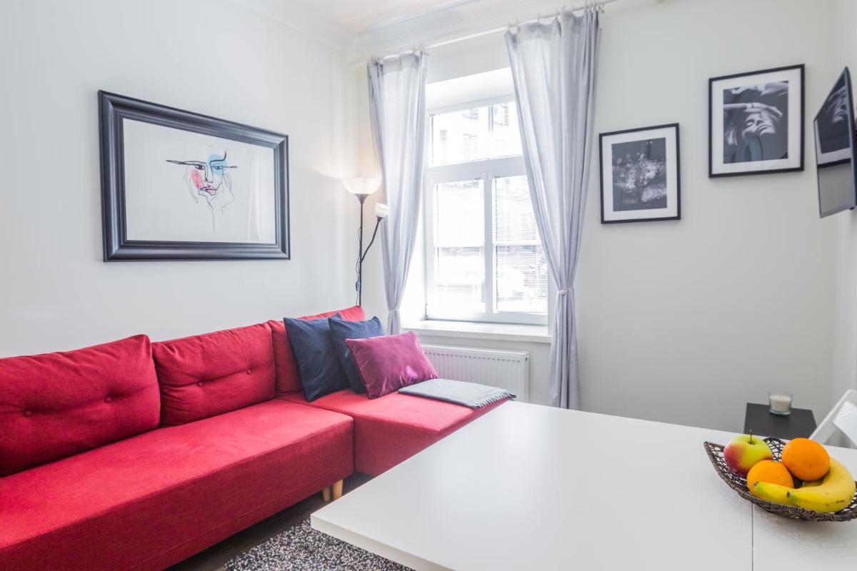 Suitetrails - Central 1BD Apartment by Hostlovers