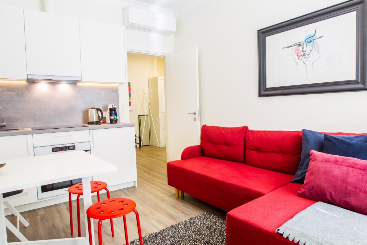 Suitetrails - Central 1BD Apartment by Hostlovers