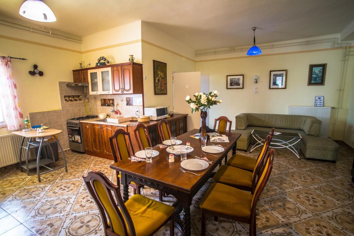 Mickey's Thermal Apartments - Housity