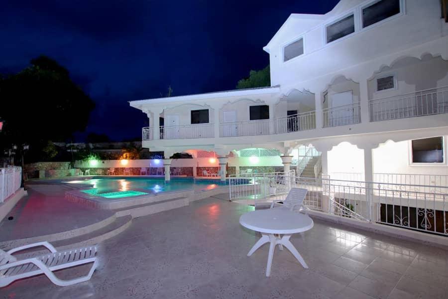 Suitetrails - Residence Royale Hôtel