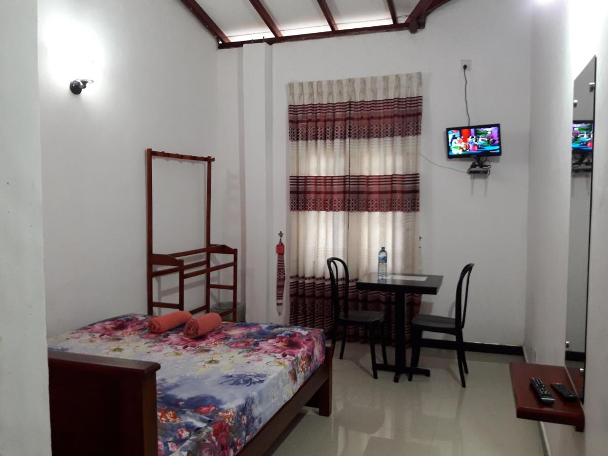 Suitetrails - White Wall Hotel
